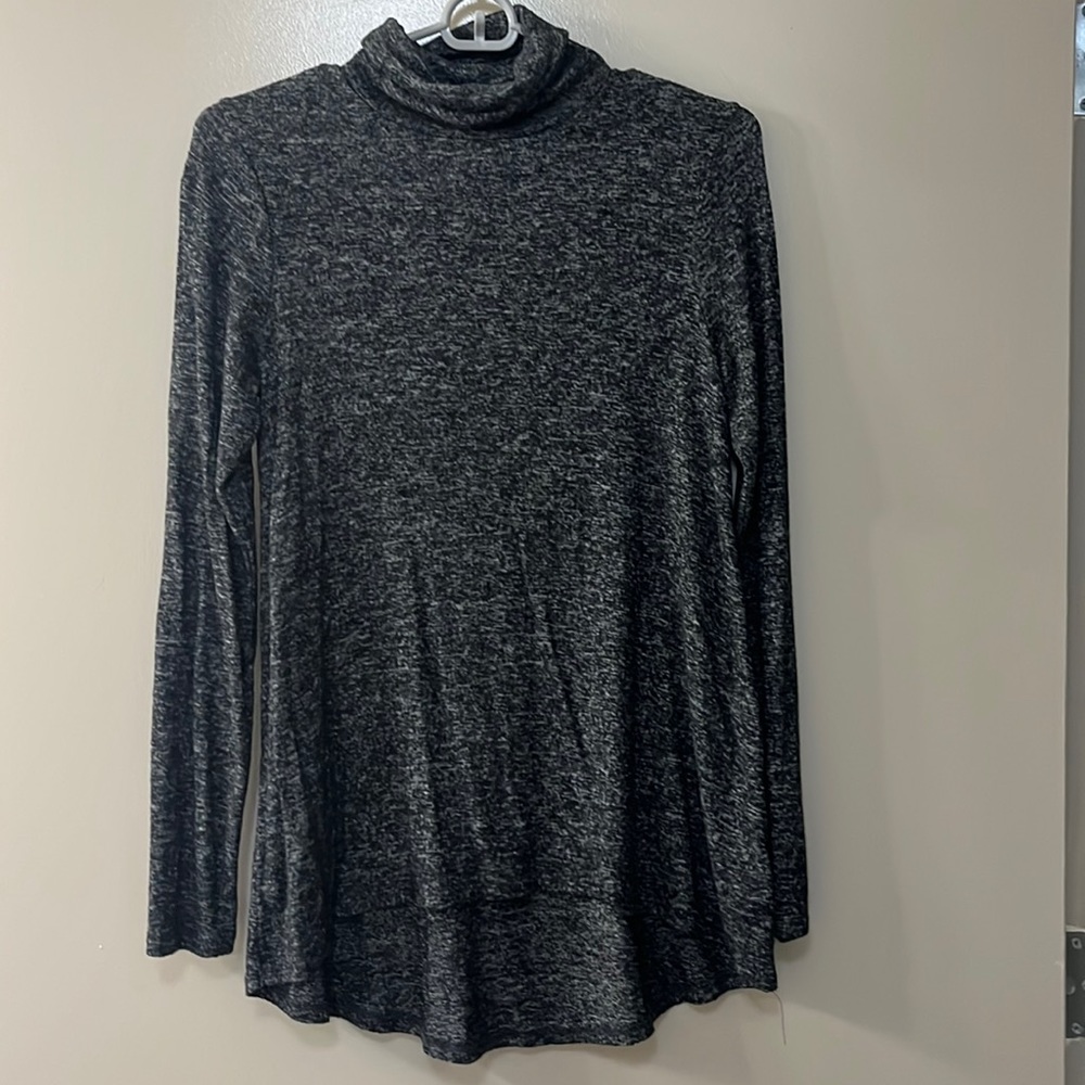 Marina - black light weight sweater